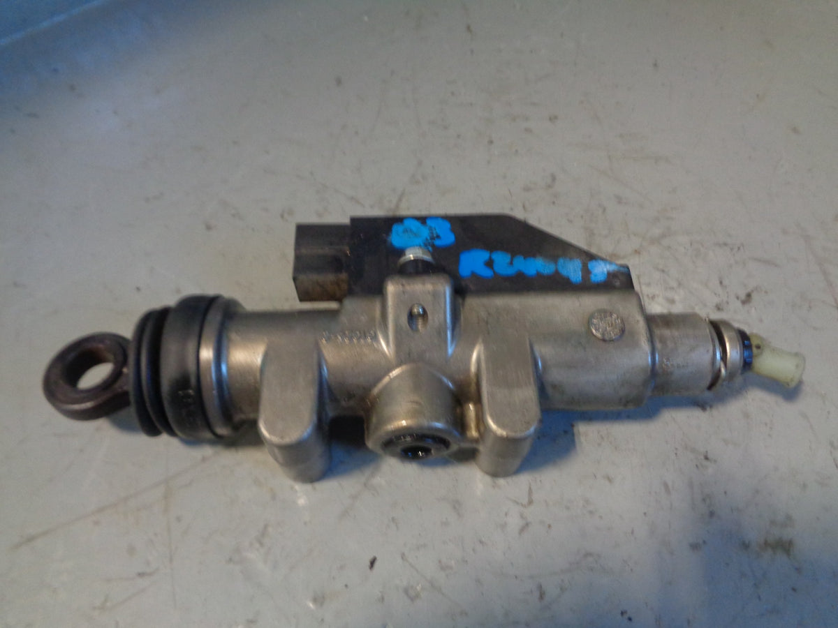 Discovery 3 Clutch Master Cylinder STC500041 Manual Land Rover R24045