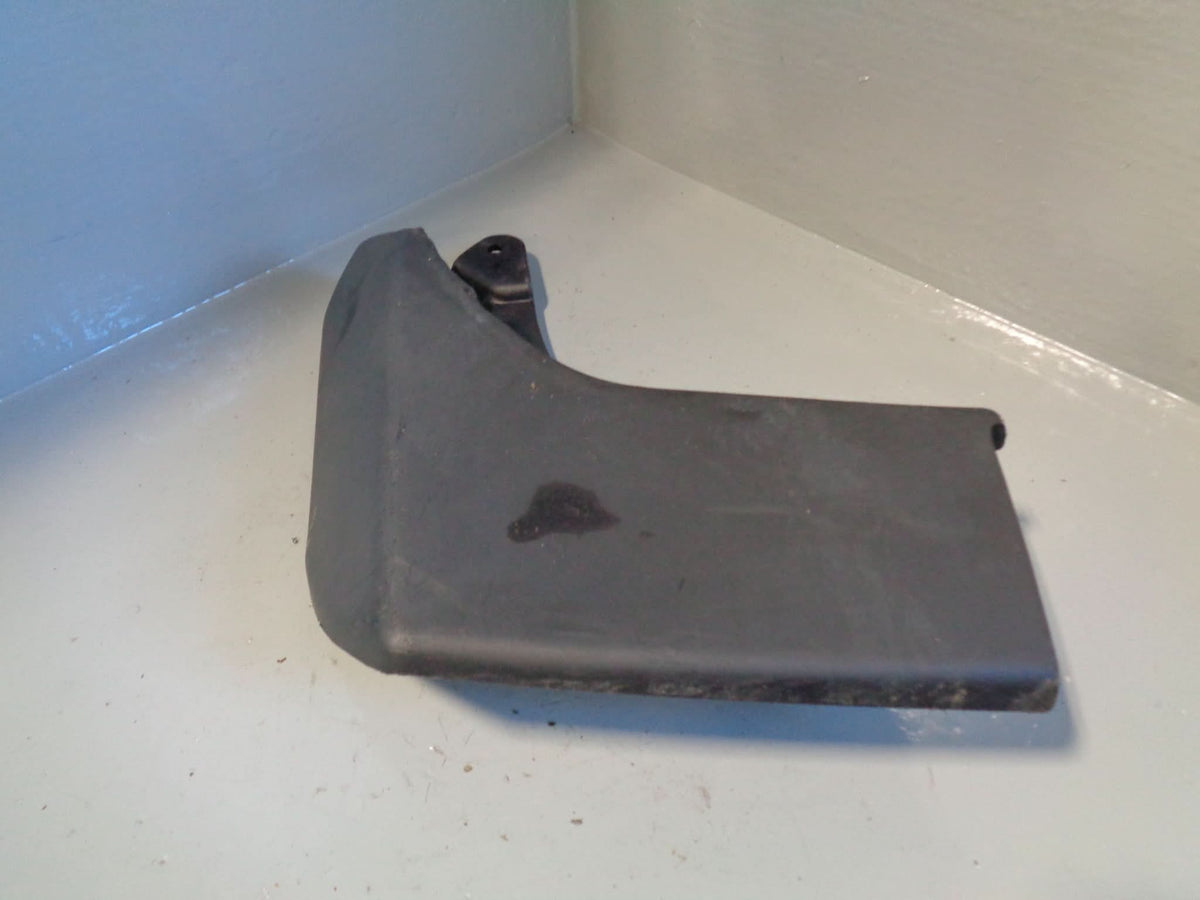 Discovery 3 Mud Flap Guard Near Side Front Land Rover 2004 to 2009 K07104