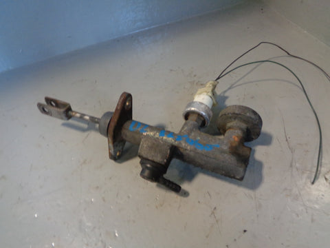 Discovery 2 Clutch Master Cylinder STC000280 TD5 Land Rover 1998 to 2004 L25065