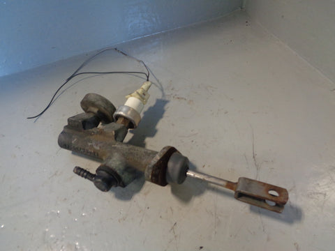 Discovery 2 Clutch Master Cylinder STC000280 TD5 Land Rover 1998 to 2004 L25065