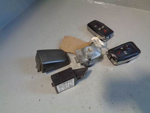 Discovery 4 Key Remote and Blade with Door Lock Land Rover 2009 to 2014 L21104