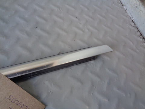 Porsche Cayenne 92A Window Weather Strip Off Side Front External Silver