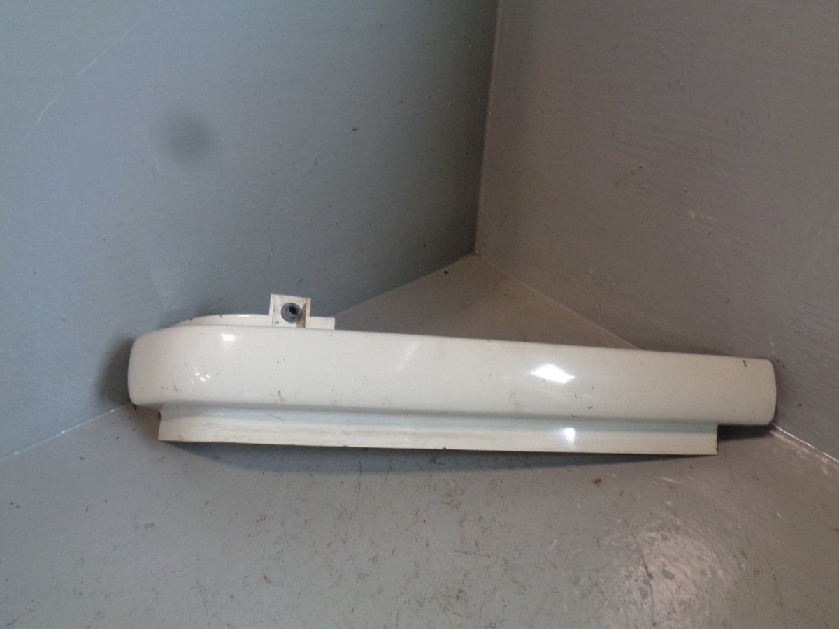 Discovery 2 Headlight Trim Off Side Chawton White Land Rover 1998 to 2002