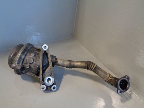 Discovery 2 TD5 Rotary Oil Filter Housing and Pipe Swirl Pot Land Rover L25065