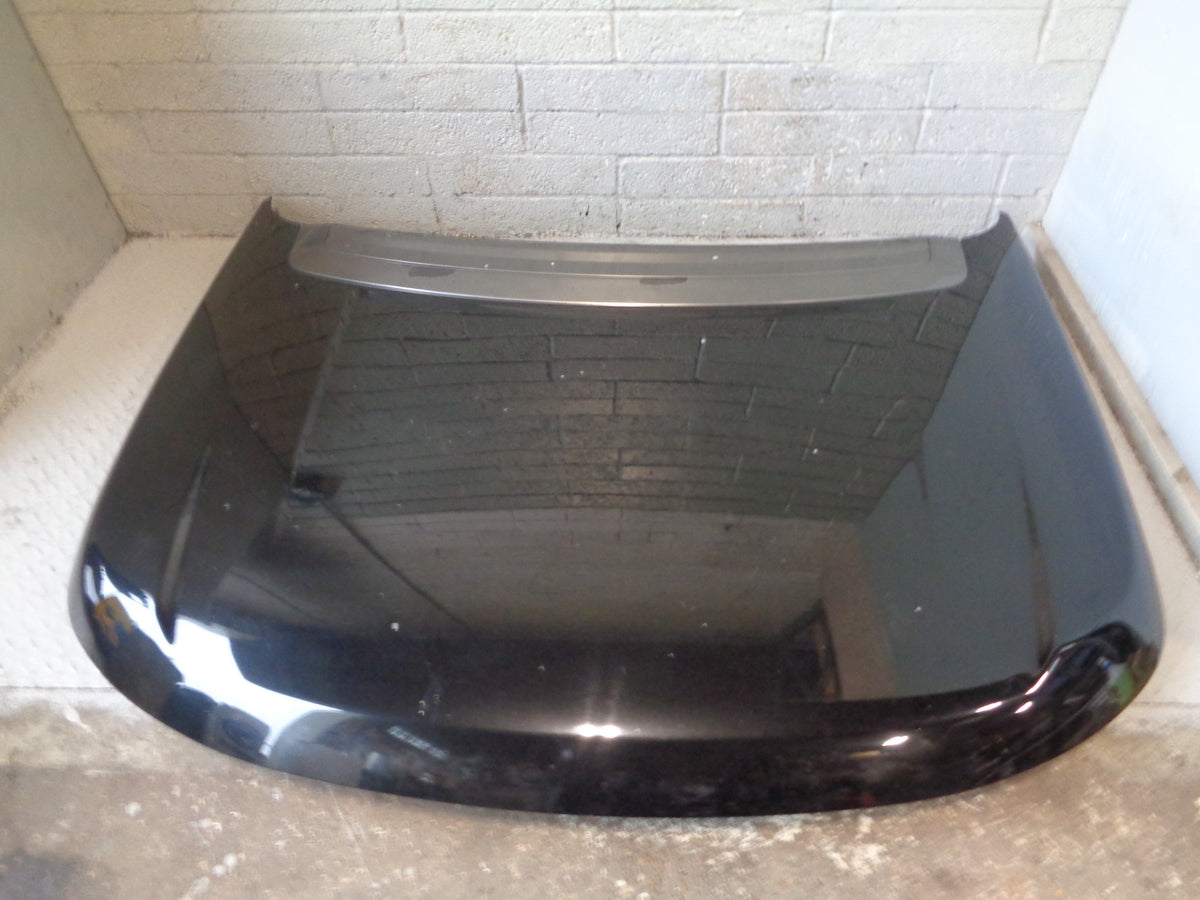 Range Rover L405 Bonnet in Santorini Black LRC 820 2013 to 2017
