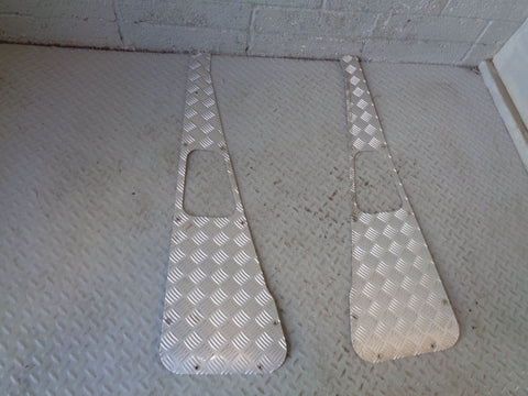 Defender 90 110 130 Wing Top Checker Plate Pair 3mm Land Rover 1986 to 2016