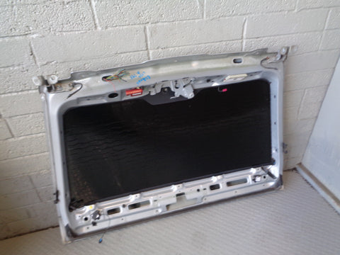 Range Rover L322 Tailgate Upper with Glass Zermatt Silver 2002 to 2013 R24065