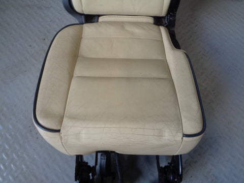 Discovery 3 Seats Leather Manual x 5 Land Rover in Alpaca 2004 to 2009 K19065