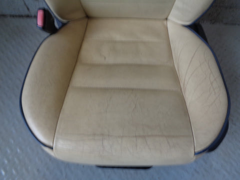Discovery 3 Seats Leather Manual x 5 Land Rover in Alpaca 2004 to 2009 K19065