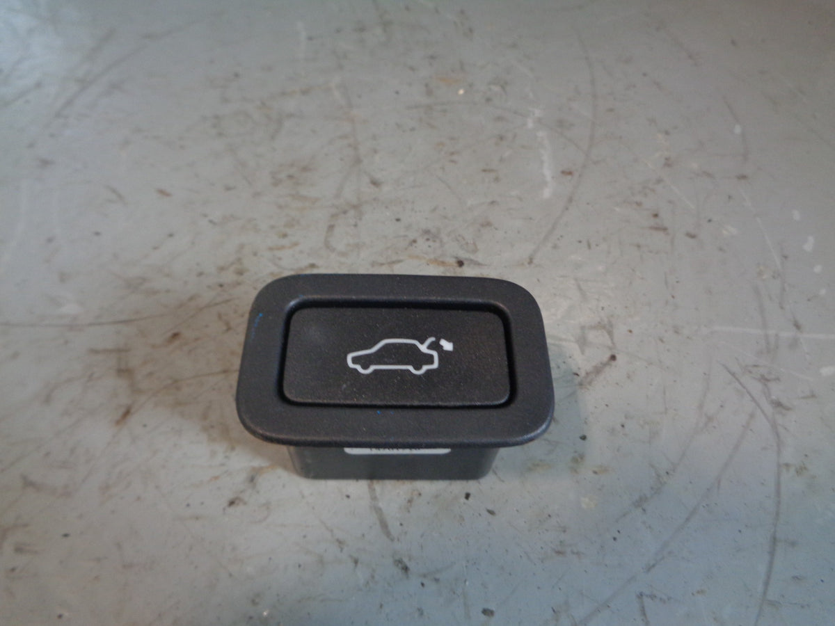 Range Rover Evoque Tailgate Switch AF63 10E998 AA 2016 to 2018 Land Rover