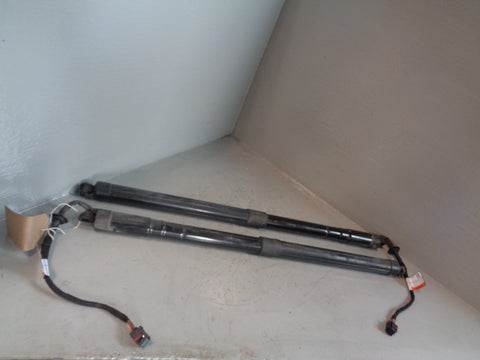 Range Rover Evoque Electric Tailgate Lift Struts Pair of L538 2016 to 2018