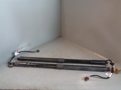 Range Rover Evoque Electric Tailgate Lift Struts Pair of L538 2016 to 2018
