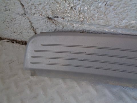 Range Rover L322 Bumper Rear Top Scuff Plate Panel Trim 9H42 17E962 AAW Grey
