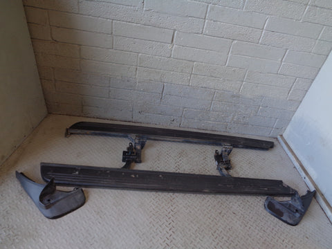 Range Rover L322 Side Steps Pair Of Black Land Rover 2002 to 2013 L24045