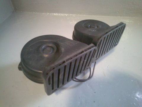 Discovery Sport Two Tone Horns Pair L550 Land Rover 2014 to 2019