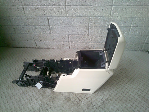 Discovery Sport Centre Console in Cirrus L550 Land Rover 2014 to 2019 L14075