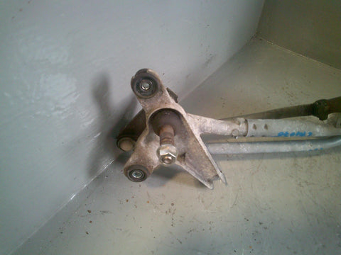 Discovery Sport Windscreen Wiper Motor and Linkage L550 Land Rover 2014 to 2019