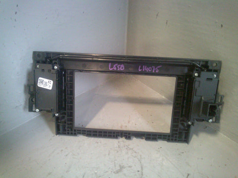 Discovery Sport Screen Surround Dashboard Switch FK72-19F211-FC L550 Land Rover