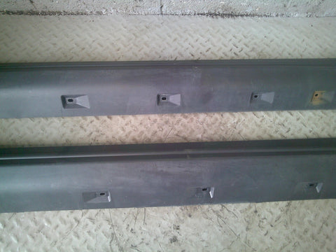 Discovery 3 or 4 Sill Trim Cover Protector Pair Land Rover 2004 to 2014 K19065