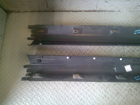 Discovery 3 or 4 Sill Trim Cover Protector Pair Land Rover 2004 to 2014 K19065