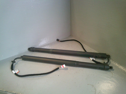 Discovery Sport Electric Tailgate Lift Struts Pair of Land Rover 2014 to 2019