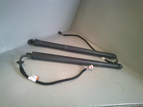Discovery Sport Electric Tailgate Lift Struts Pair of Land Rover 2014 to 2019
