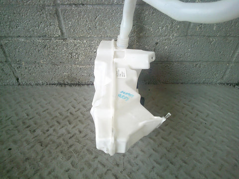 Discovery Sport Windscreen Washer Bottle Tank with 2 Pumps L550 Land Rover