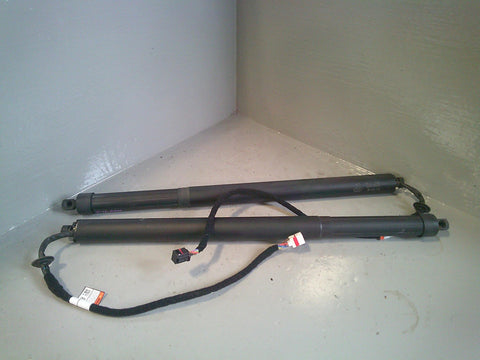 Discovery Sport Electric Tailgate Lift Struts Pair of Land Rover 2014 to 2019