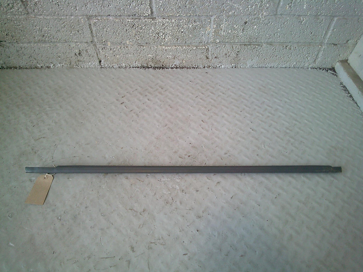 Discovery Sport Weather Strip Seal Off Side Front Window L550 Land Rover