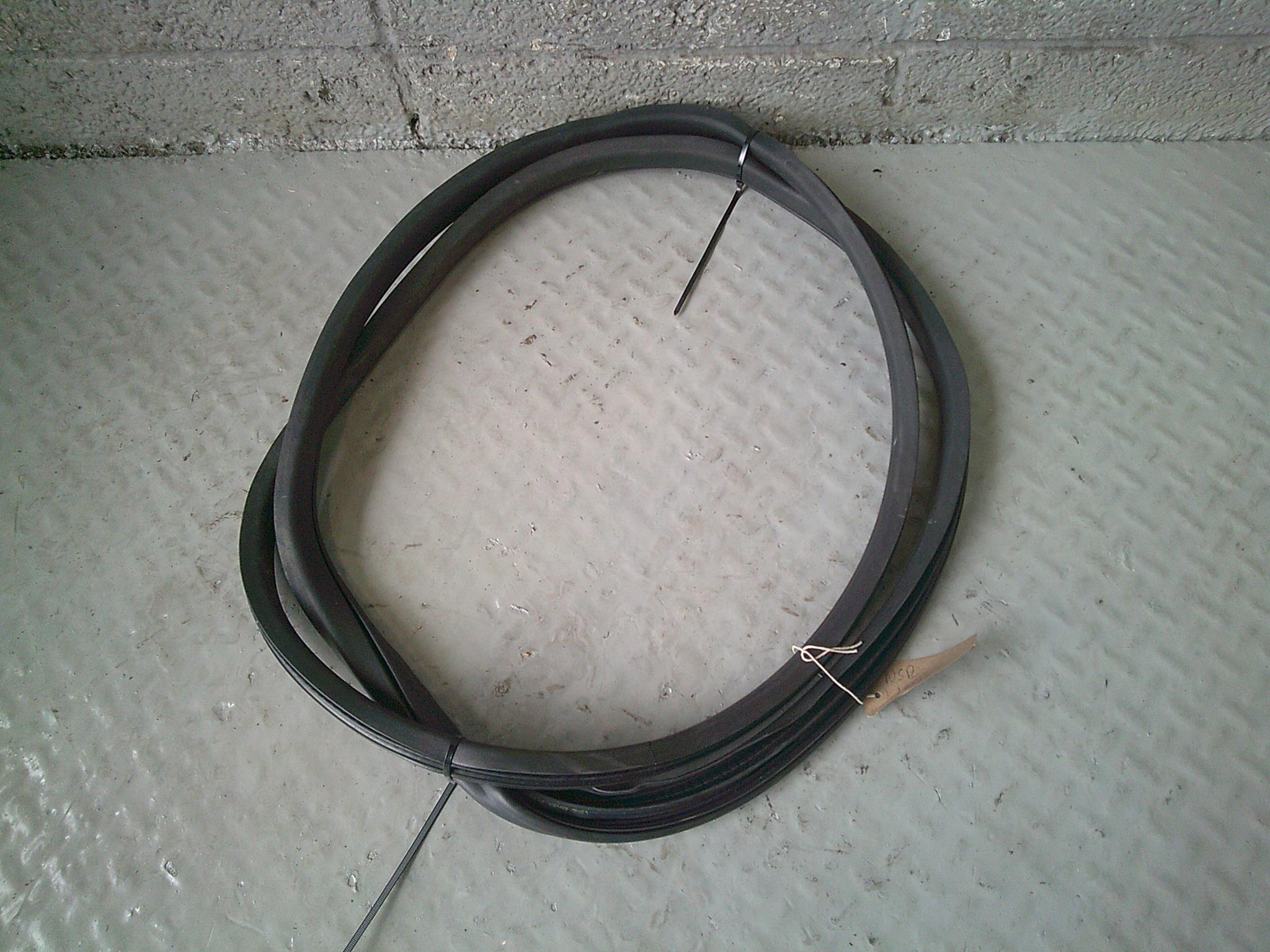 Cal500070 Discovery Sport Door Seal Rubber Near Side Rear L550 Land Rover 2014 t ...