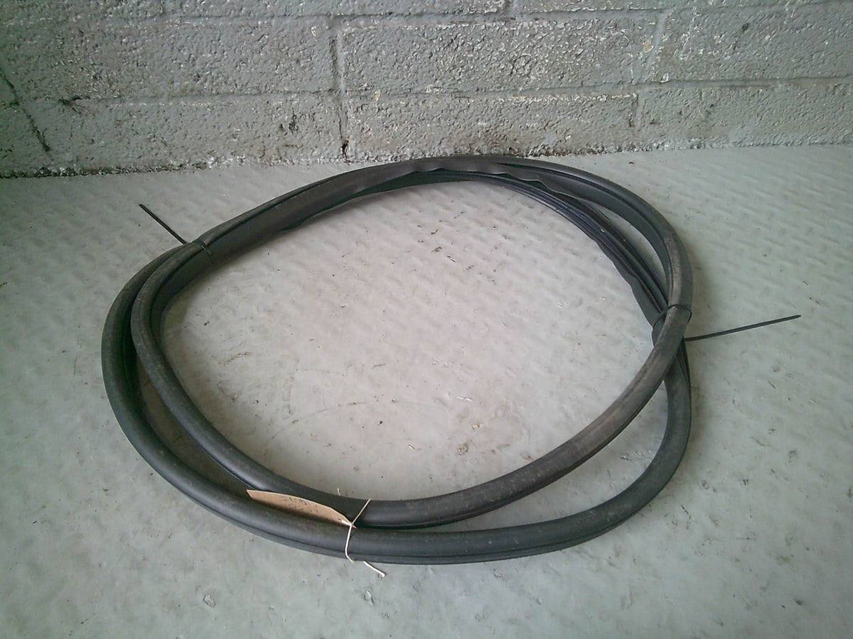 Discovery Sport Door Seal Rubber Near Side Front L550 Land Rover 2014 to 2025