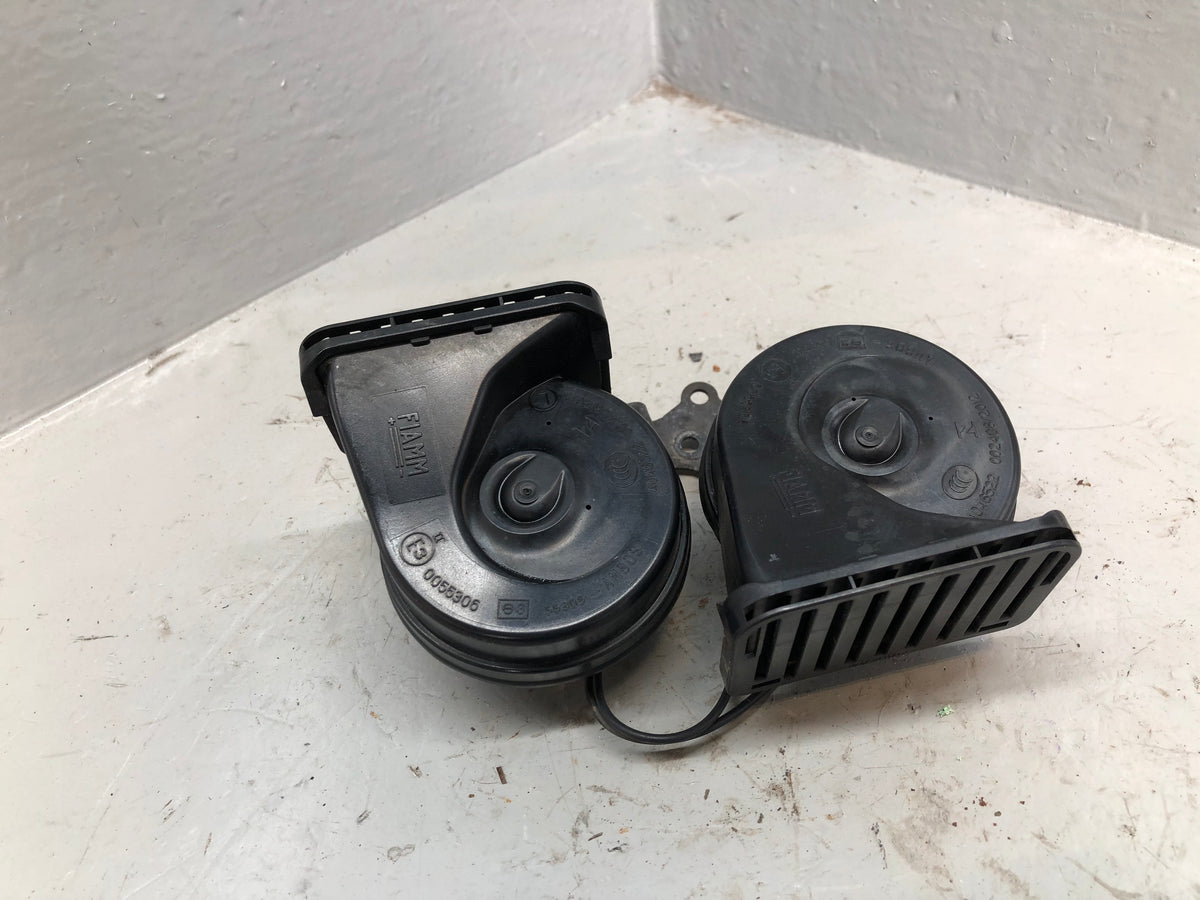 Range Rover Sport Horns Pair Of Two Tone L494 2014 to 2022