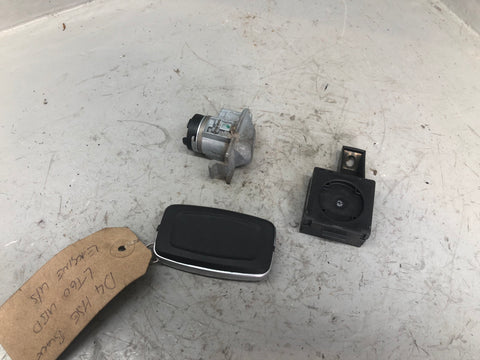 Discovery 4 Key Remote and Blade with Door Lock Land Rover 2009 to 2014 D13086