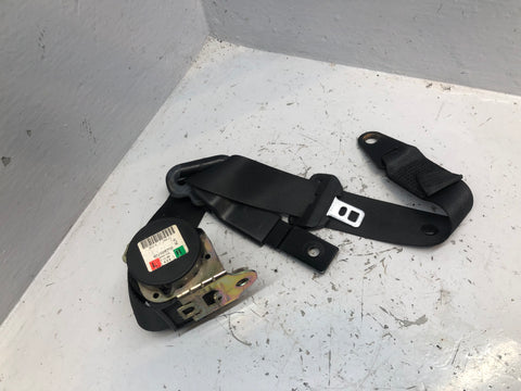 Discovery 2 Seat Belt Off Side Rear 2nd Middle Row Black Land Rover 1998 to 2004