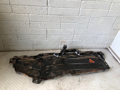 Discovery 4 Fuel Tank Guard LR015384 Land Rover 2009 to 2016 J23096