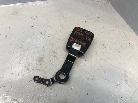 Discovery 3 Seat Belt Buckle Clasp 3rd Row Near Side Rear Type 2 2004 to 2006