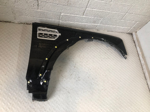 Discovery 4 Front Wing Off Side Santorini Black LRC 820 2009 to 2016 D27056