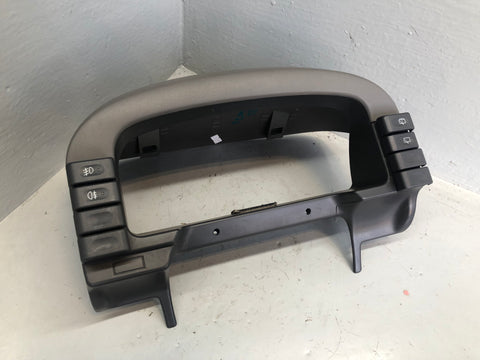 Discovery 2 Instrument Surround Speedo in Grey Land Rover 1998 to 2004 L20076