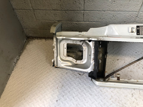 Discovery 2 Slam Front Panel Zambesi Silver Land Rover 2002 to 2004 L14106