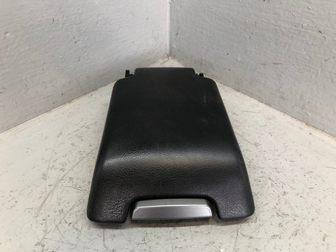 Discovery 3 Centre Console Lid Armrest Grain Leather Land Rover L03096