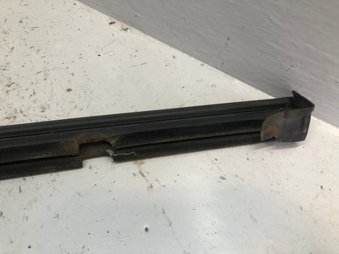 Discovery 2 Weather Strip Seal Near Side Rear Window Trim Land Rover