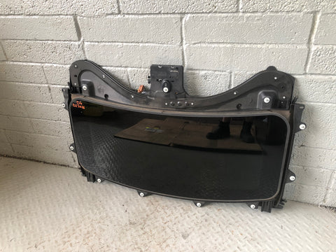 Discovery 4 Sunroof Complete with Motor and Blind Land Rover 2009 to 2016 D27056