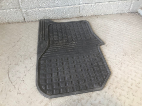 Discovery 4 Floor Mats Rubber Genuine Land Rover 2009 to 2016 L10076