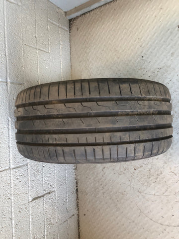 Churchill Part Worn Tyre 275/40ZR20 5mm Tread 275 40 20 D17066B