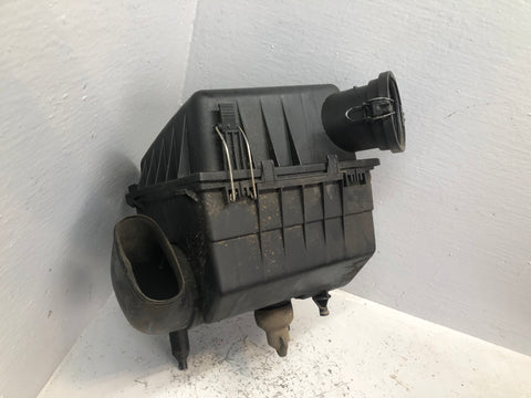 Discovery 2 Air Box Filter Housing 2.5 TD5 15p L318 Land Rover 2002 to 2004