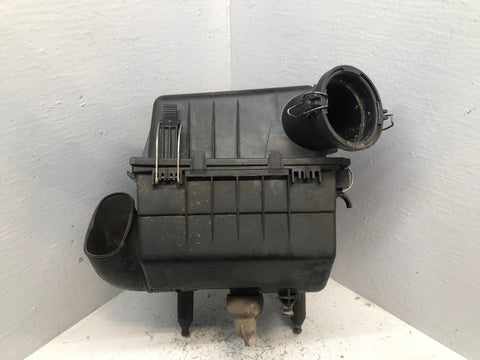 Discovery 2 Air Box Filter Housing 2.5 TD5 15p L318 Land Rover 2002 to 2004