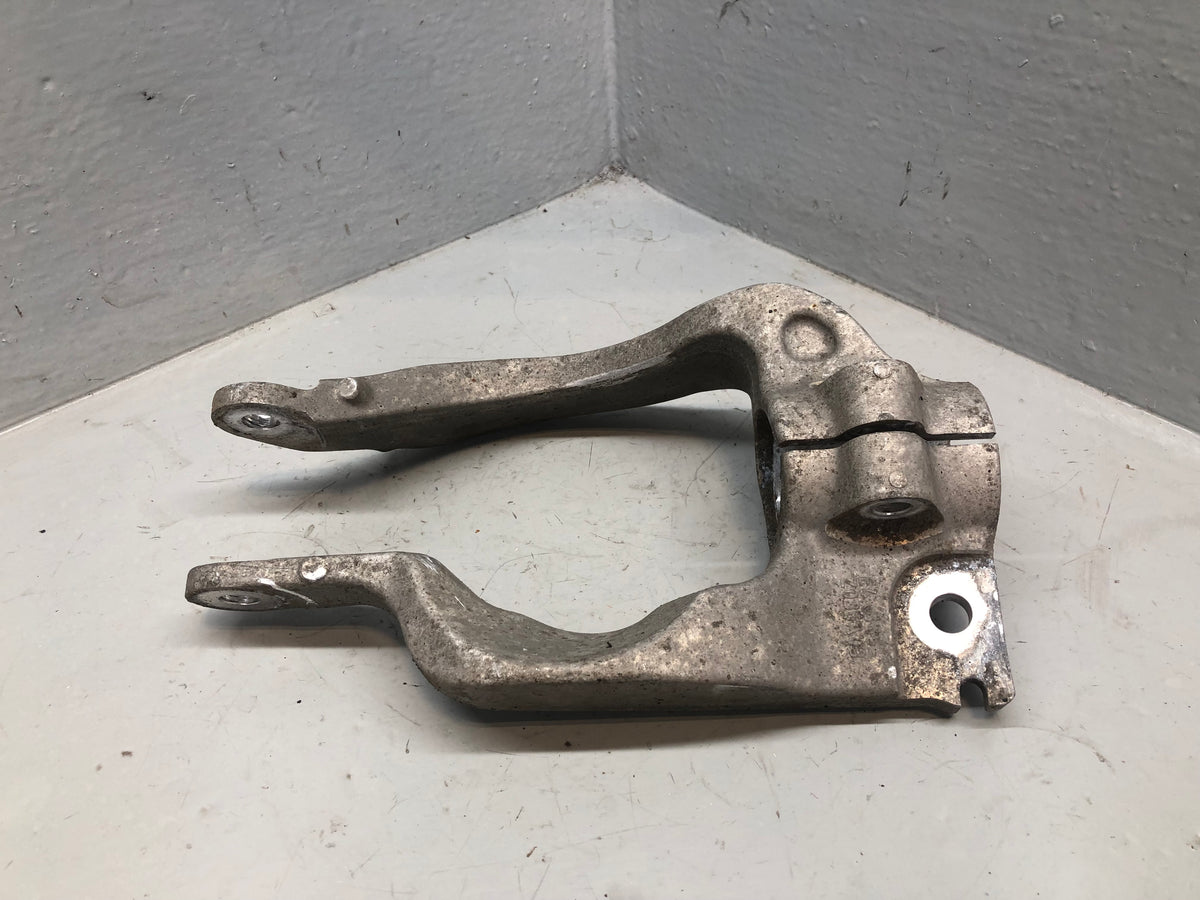 Range Rover L405 Strut Bracket Off Side Front CPLA-3464-AB 2013 to 2017