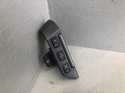 Range Rover Sport Steering Wheel Cruise Controls XPD500611WVH 2005 to 2009