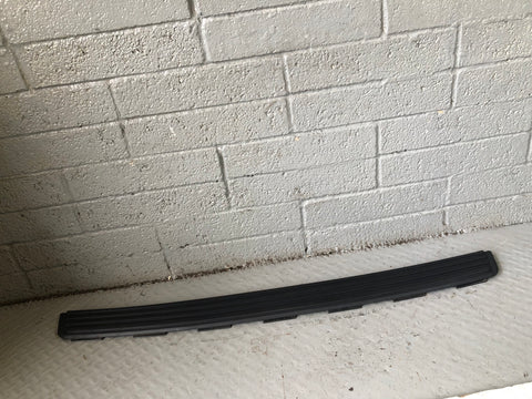 Discovery 3 Rear Bumper Scuff Load Trim DOE000011 Land Rover 2004 to 2009