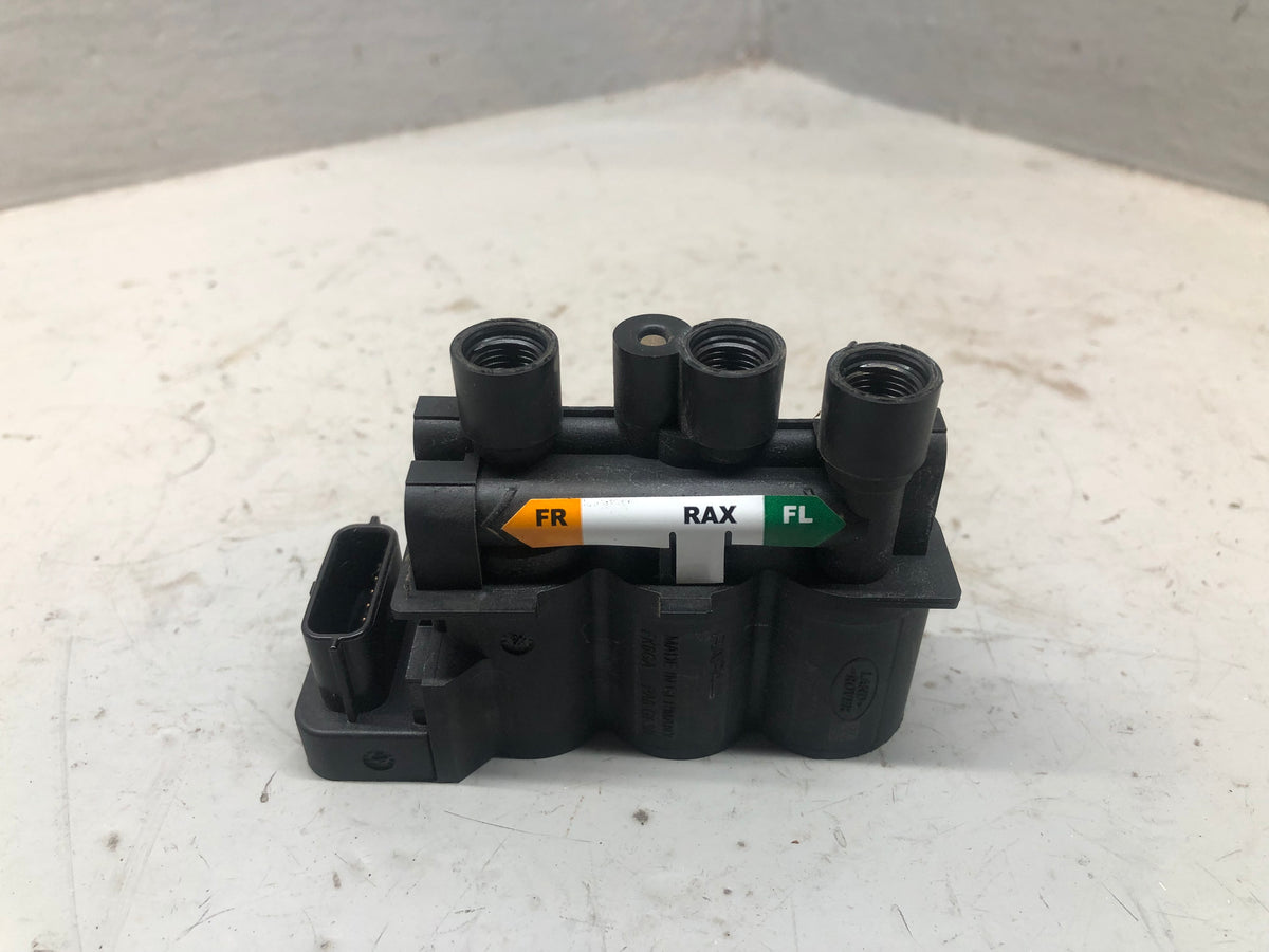 Range Rover L405 Air Suspension Front Crossover Valve CPLA-5B710-AB 2013 to 2017